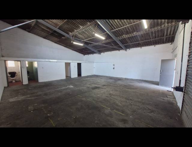 110M² WAREHOUSE TO LET IN ATLANTIS INDUSTRIAL